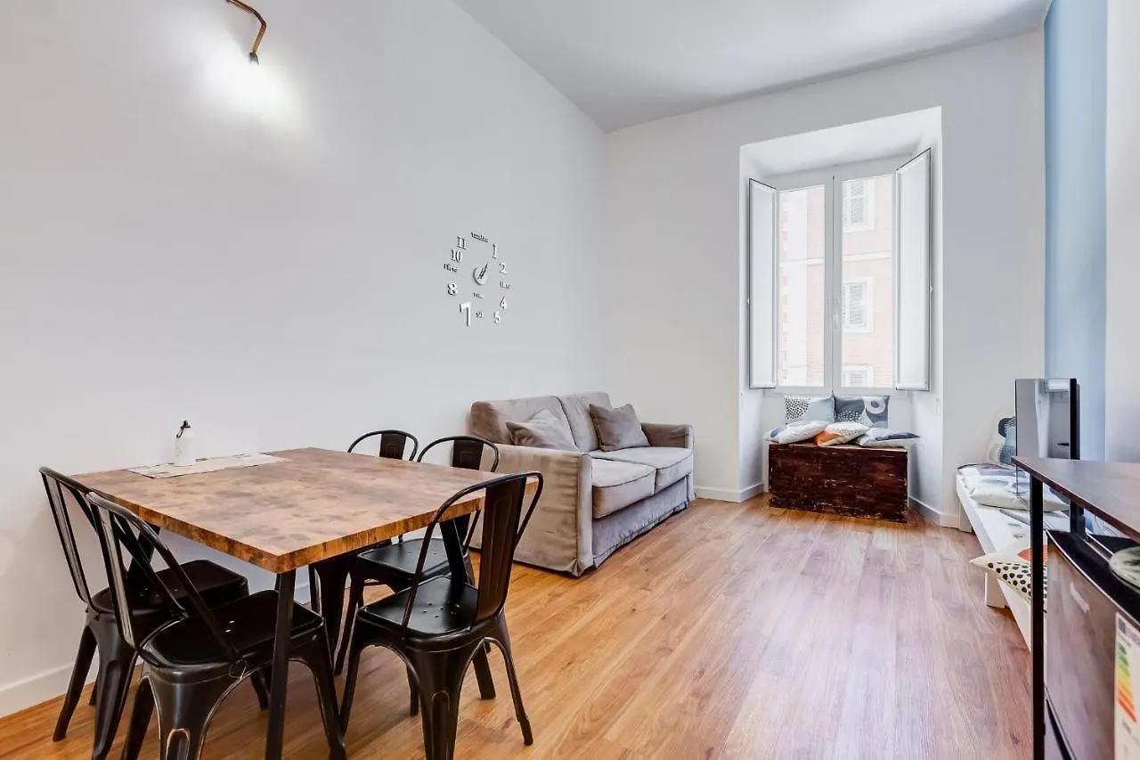 Apartment Bmga L Central Holiday House 2Bdr Near Vatican Rome