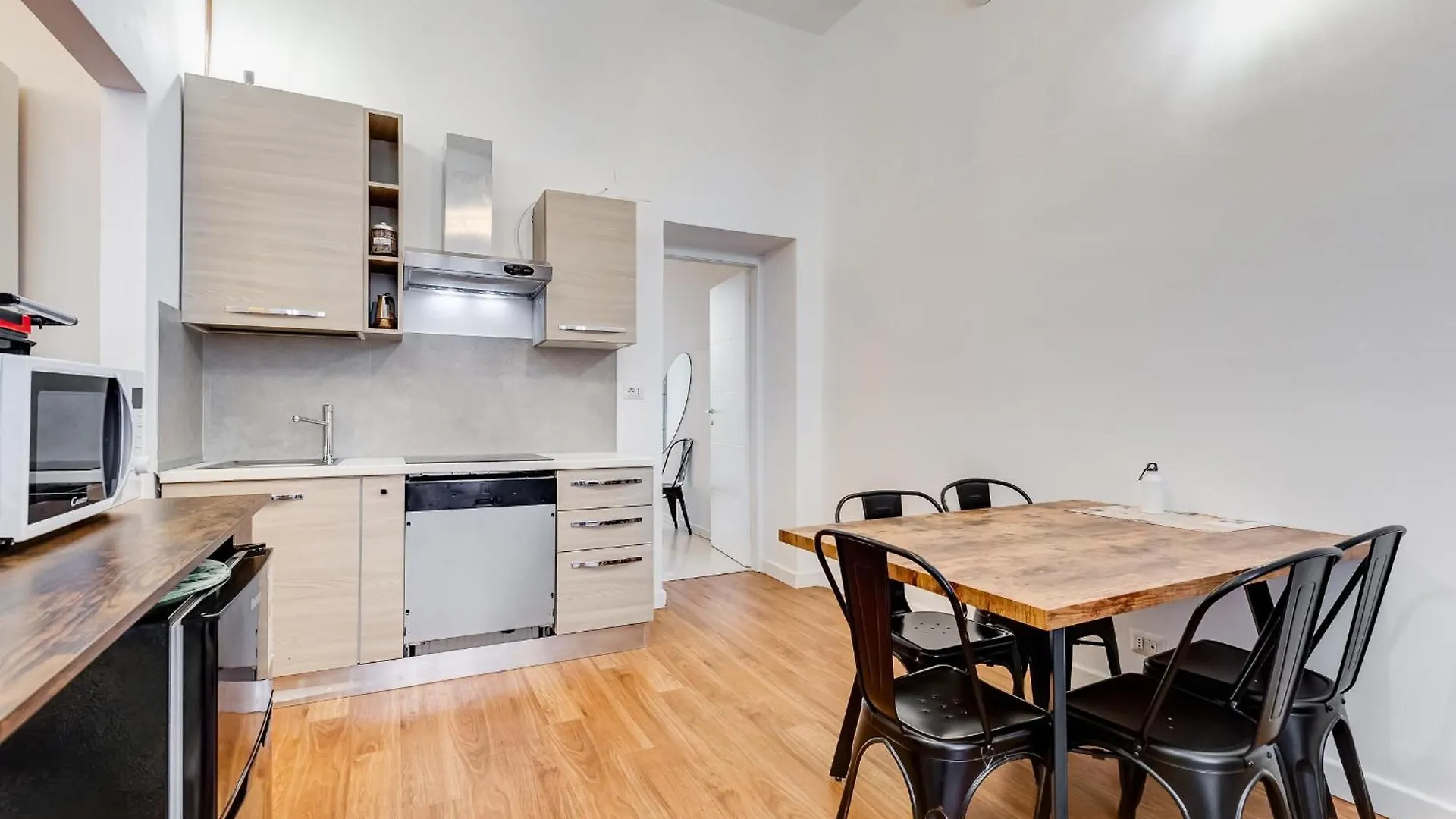 Apartment Bmga L Central Holiday House 2Bdr Near Vatican Rome